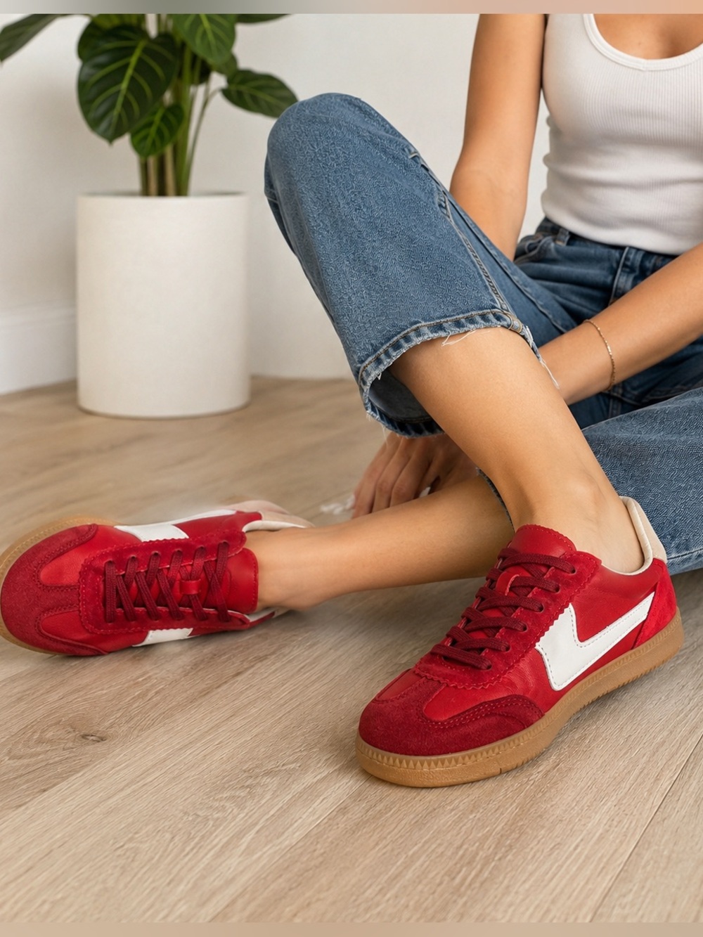 Women’s Dolce Vita Red Leather & Suede Retro Sneakers Size 7.5